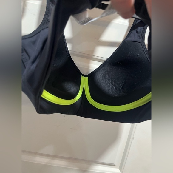 Nike bra - Picture 3 of 5